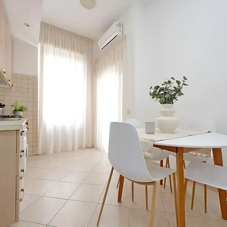 Terrazza Privata - Collegato A Roma E Aeroporto شقة فيوميتشينو