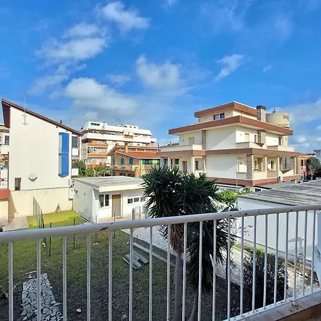 شقة Terrazza Privata - Collegato A Roma E Aeroporto فيوميتشينو