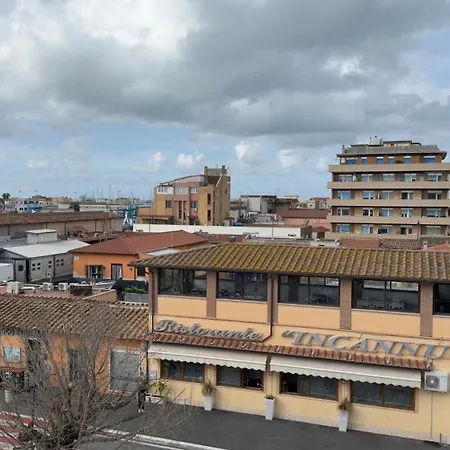 Terrazza Privata - Collegato A Roma E Aeroporto *
